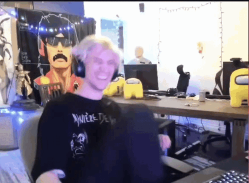 Mrcow Juicer GIF - Mrcow Juicer Xqclaughing GIFs