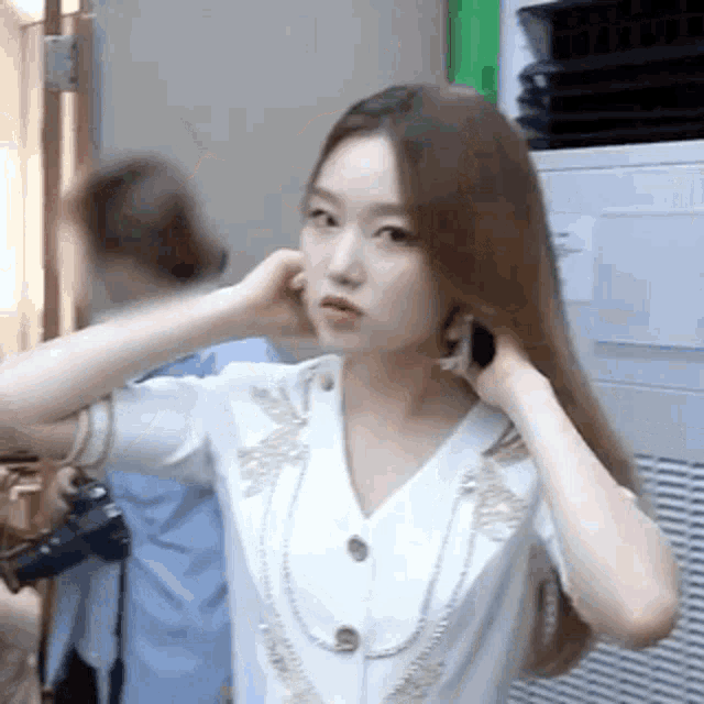 Seocals Gowon GIF - Seocals Gowon Loona GIFs