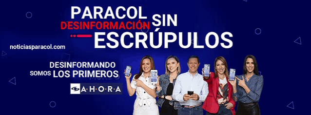 a group of people holding cell phones in front of a blue background that says " paracol sin desinformacion "