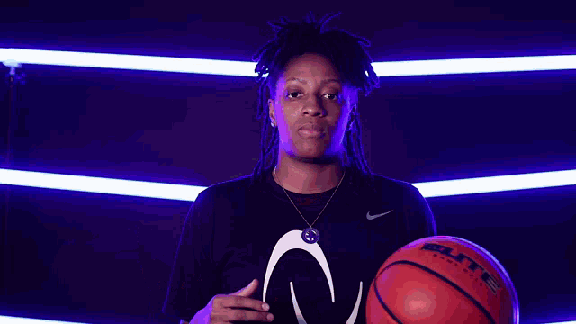 Kelsey Mitchell Auprosports GIF - Kelsey Mitchell Auprosports Auhoops GIFs