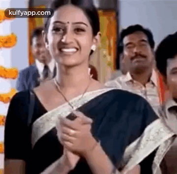 Claps With Smile.Gif GIF - Claps With Smile Trending Laya GIFs
