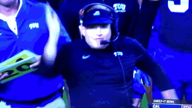 a cheez-it bowl game is being shown on the screen