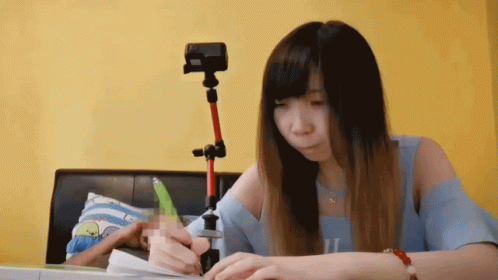 Passing An Exam Xiaorishu GIF - Passing An Exam Xiaorishu Stressed GIFs