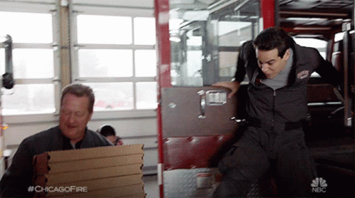 Pizza Is Here Christian Stolte GIF - Pizza Is Here Christian Stolte Randy Mouch Mcholland GIFs