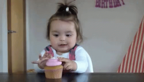 Bacha GIF - Baby Cupcake GIFs