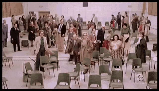 What Crowd GIF - What Crowd Passed Out GIFs