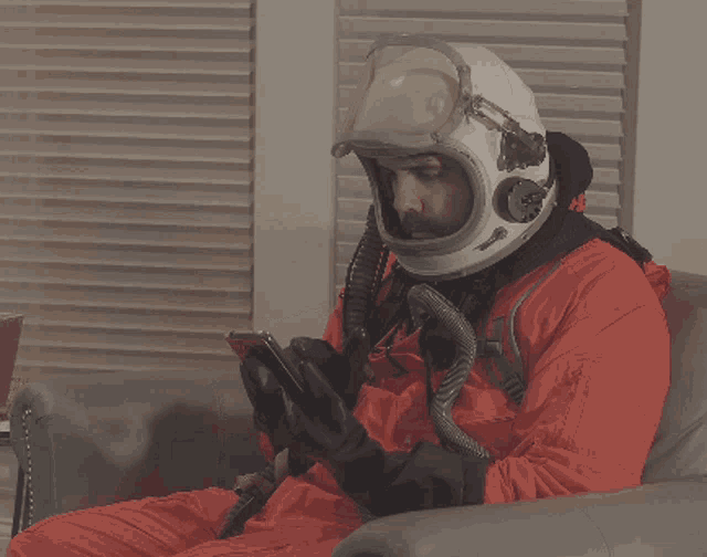 Texting Astronaut GIF - Texting Astronaut Texting Astronaut GIFs