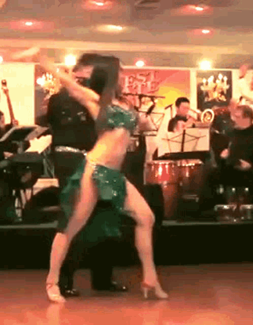Dancing Skirt Dancing Spins GIF - Dancing Skirt Dancing Spins Ballroom GIFs