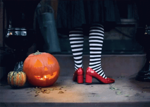 Halloween Trick Or Treat GIF - Halloween Trick Or Treat Halloween Costume GIFs