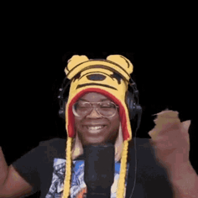 Shoulder Shrug Aychristenegames GIF