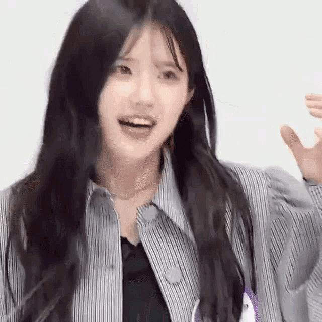 Hayoung Fromis GIF
