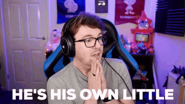 Gameboyluke Hes His Own Little Universe GIF - Gameboyluke Hes His Own Little Universe Aww GIFs