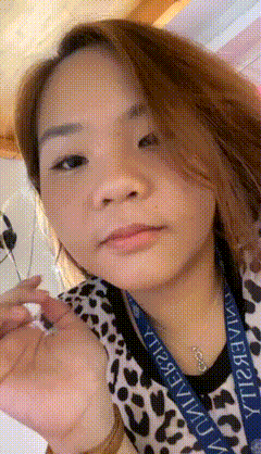 a woman wearing a lanyard that says ' citizens ' on it