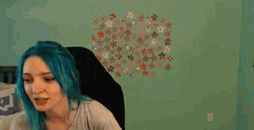Avery Littlesiha GIF