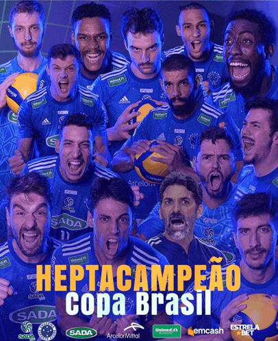 a group of men are posing for a photo with the words heptacampeao copa brasil