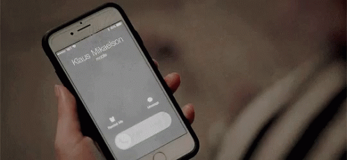 Hope Mikaelson GIF - Hope Mikaelson Phone Ringing GIFs