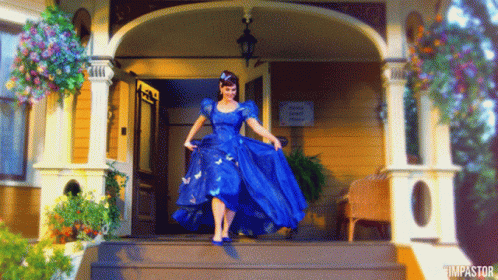 Princess Sara Rue GIF - Princess Sara Rue Blue Dress GIFs