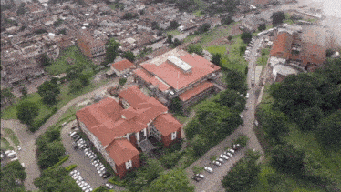 an aerial view of a large building with the letter b on the top