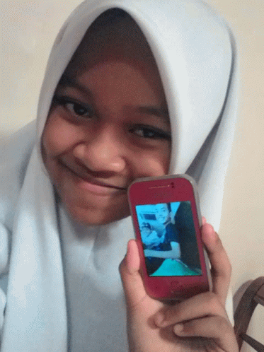 Peah Selfie GIF - Peah Selfie Smile GIFs