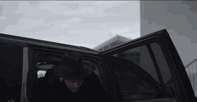 Arrive Arcade Fire GIF - Arrive Arcade Fire Getting Out Of The Car GIFs