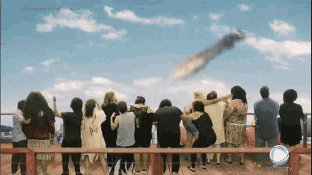 Meteorite Falling Meteor GIF - Meteorite Falling Meteor Scared GIFs