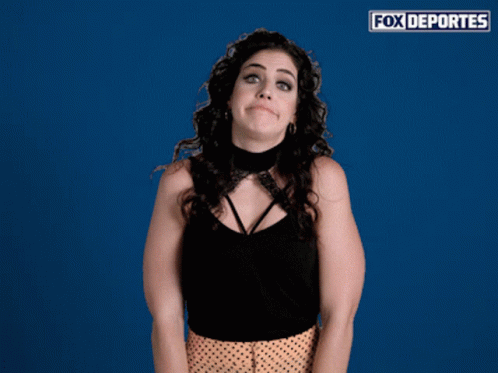 Shrug Giselle Zarur GIF - Shrug Giselle Zarur Giselle Zm GIFs