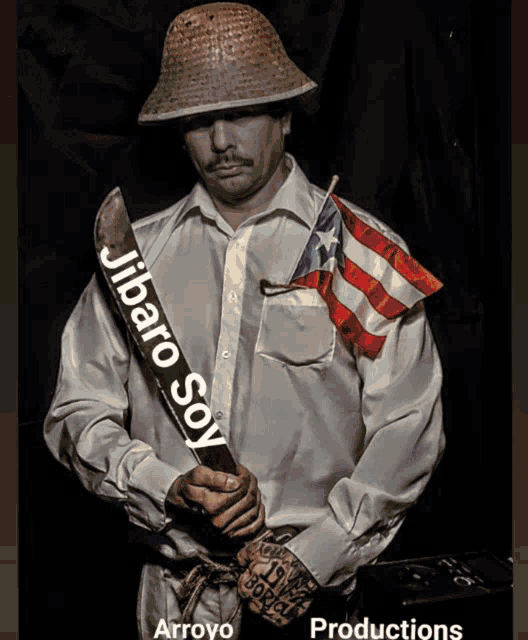 a man wearing a sash with jibaro soy on it