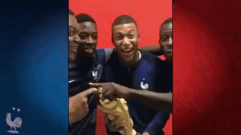 منتخب فرنسا أبطال كاس العالم 2018 كيليان إمبابي GIF - French National Team Les Bleu Worl Cup2018champions GIFs