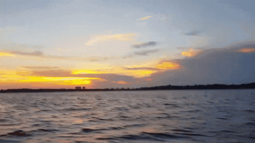 Sunset Boat GIF - Sunset Boat Waves GIFs