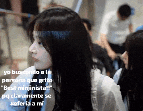 a picture of a woman with a caption that says yo buscando a la persona que grito