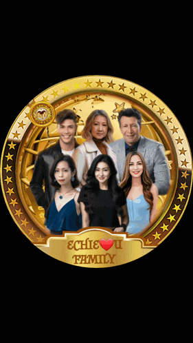 a picture of a family in a gold circle with the words " echte u family " on it