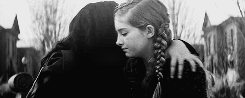 Give Me A Hug GIF - Katniss Primrose Hunger Games GIFs