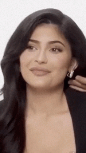 Kylie Jenner Lips GIF - Kylie Jenner Lips Pretty GIFs