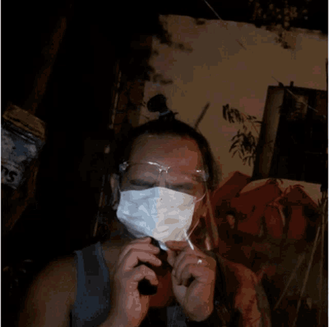 Covid Facemask GIF - Covid Facemask Faceshield GIFs