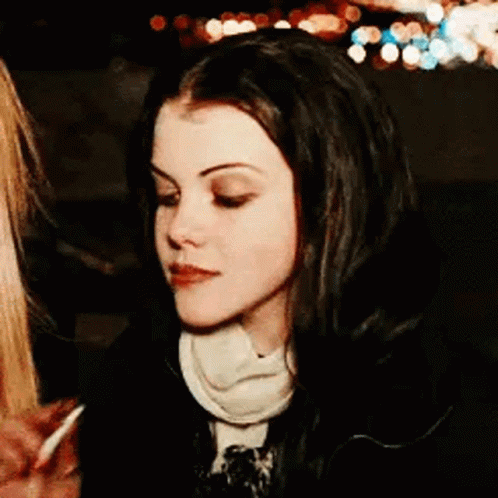 Perfect Sisters Georgie Henley GIF - Perfect Sisters Georgie Henley Beth Anderson GIFs