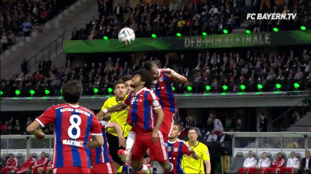 a soccer game is being shown on fc bayern tv