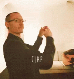 Chester Bennington Clap GIF - Chester Bennington Clap GIFs