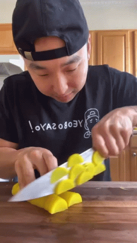 Slice Chef Chris Cho GIF - Slice Chef Chris Cho Cut GIFs