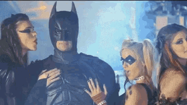 Batman Catwoman GIF - Batman Catwoman Poison Ivy GIFs