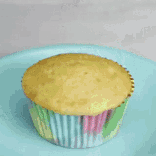 Cupcake Frosting GIF - Cupcake Frosting Rainbow GIFs