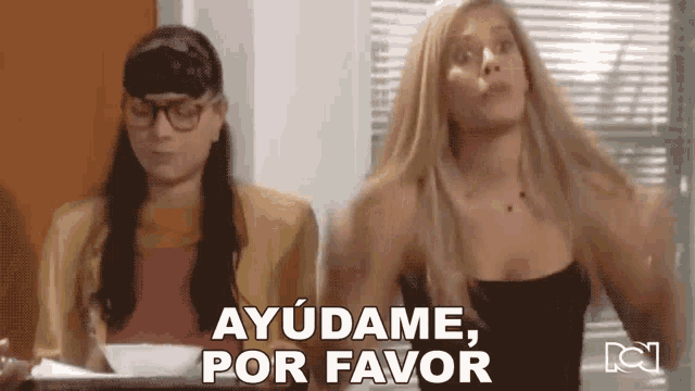 two women are standing next to each other and one of them is saying ayudame por favor in spanish