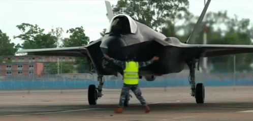 Fighter Jet F35 GIF - Fighter Jet F35 Taxiing GIFs