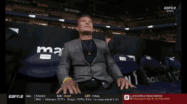 Julio Cesar Chavez Disappointed GIF - Julio Cesar Chavez Disappointed Facepalm GIFs