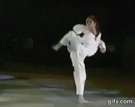 跆拳道 踢腿 看我的 招式 武功 GIF - Taekwondo Upper Kick Kicking GIFs