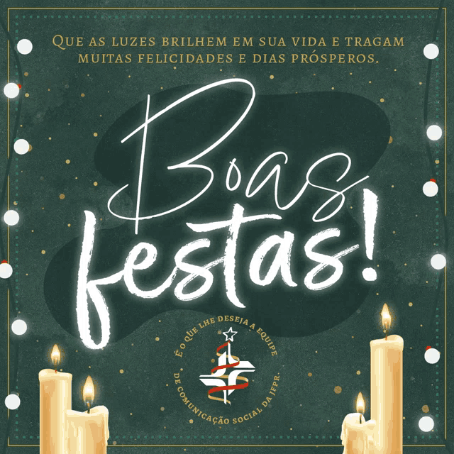 a green background with candles and the words boas festas on it