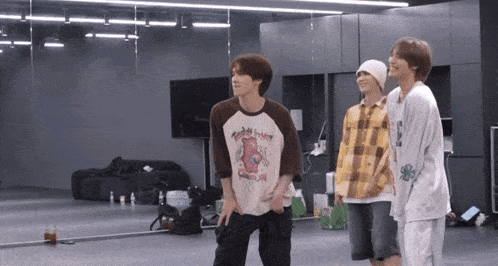 Yangyang Hendery GIF