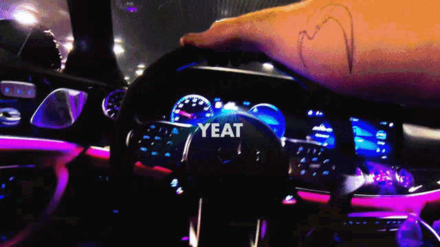a steering wheel with the word yeat on it
