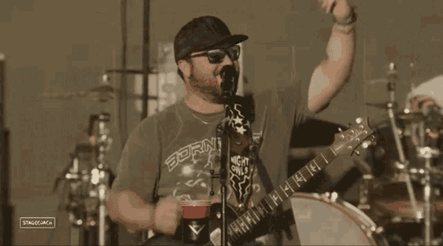 Hands Up Mitchell Tenpenny GIF - Hands Up Mitchell Tenpenny Stagecoach GIFs
