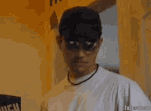 Fraguas Confused GIF - Fraguas Confused Looking GIFs