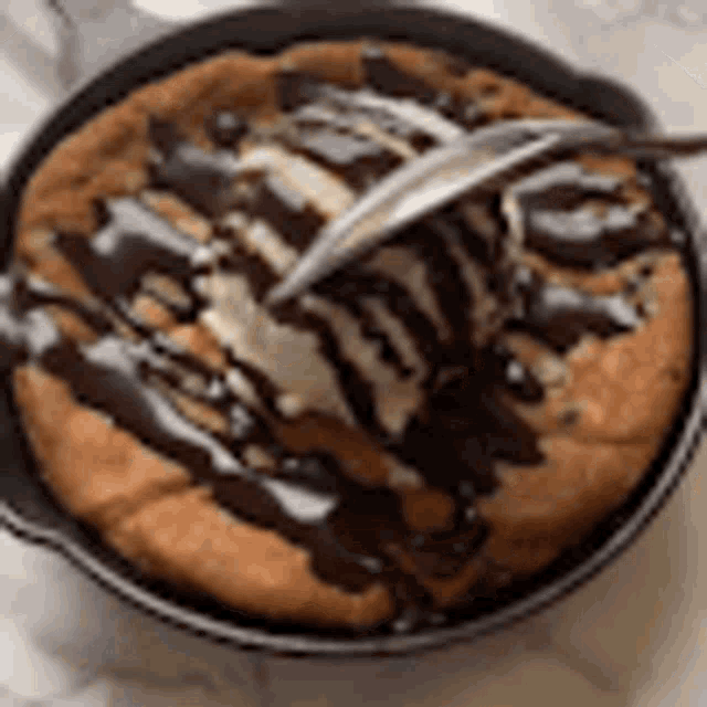 Pizookie Skillet Cookie GIF - Pizookie Skillet Cookie Dessert GIFs